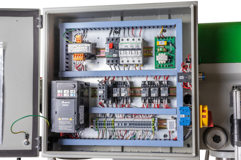 Kolomboormachine 32 mm met tapfunctie en variabel toerental