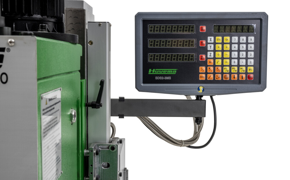 Gear-head milling machine with digital readout and variable speed