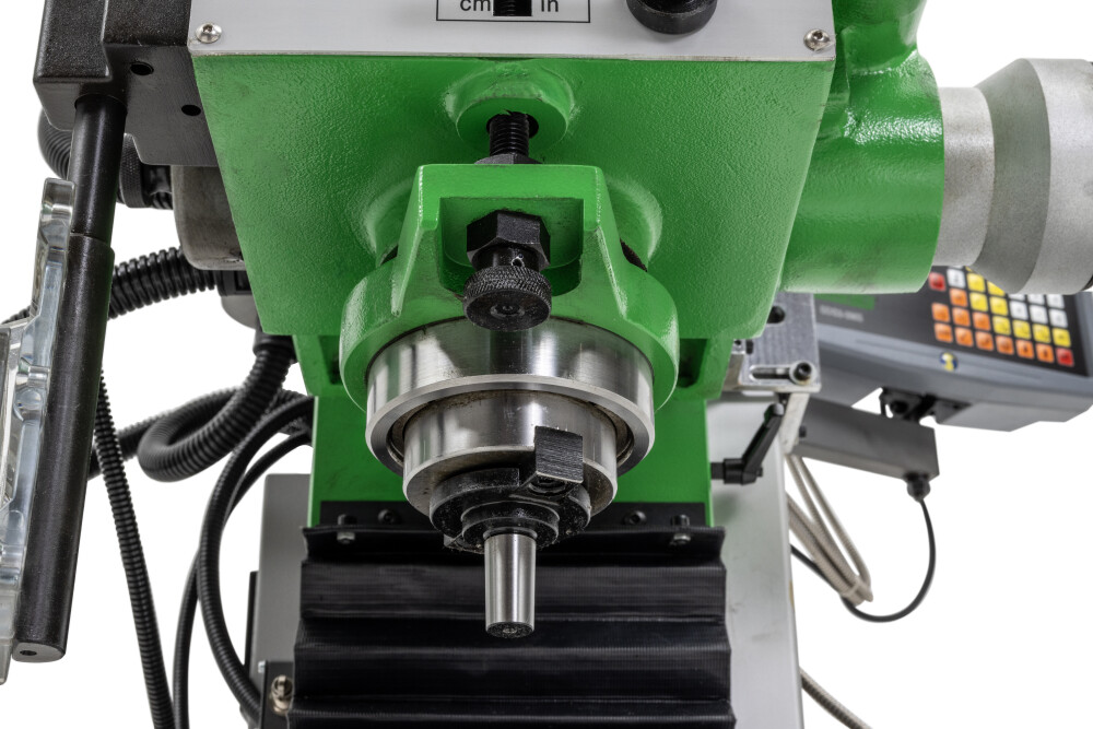 Gear-head milling machine with digital readout and variable speed