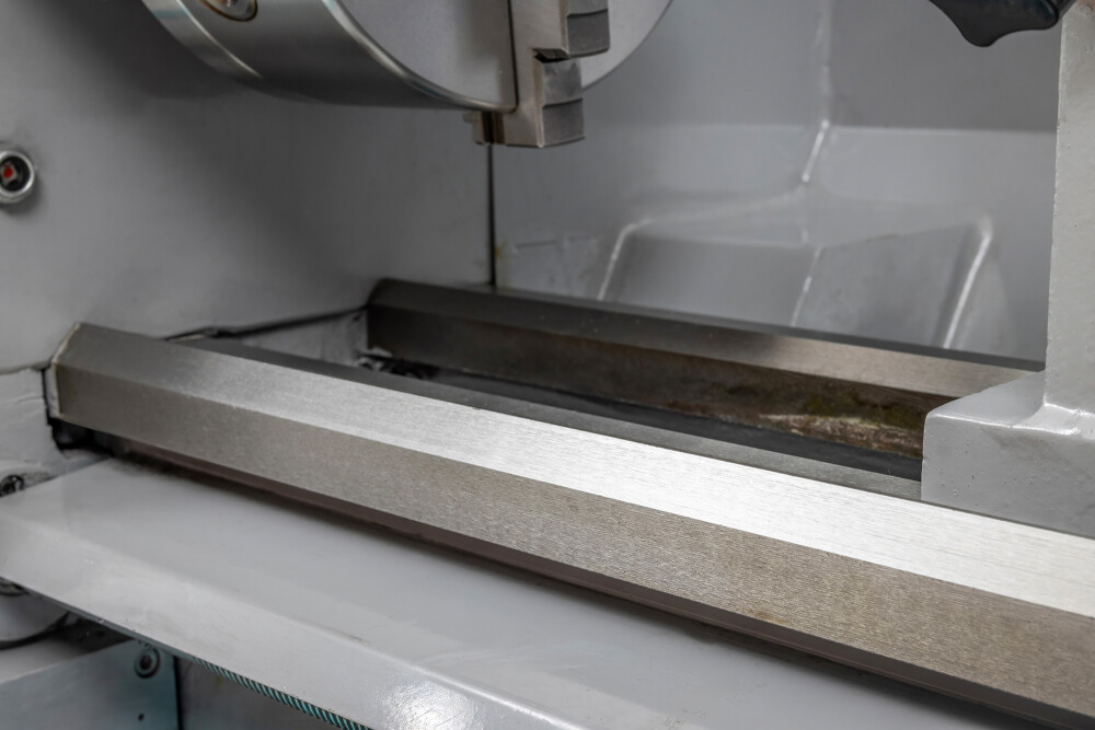 Draaibank 360x750 mm met digitale uitlezing