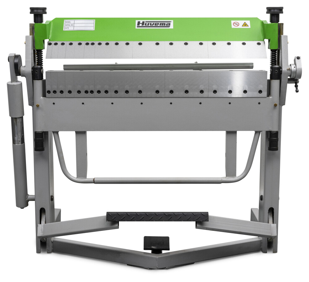 Hand- and footoperated folding machine