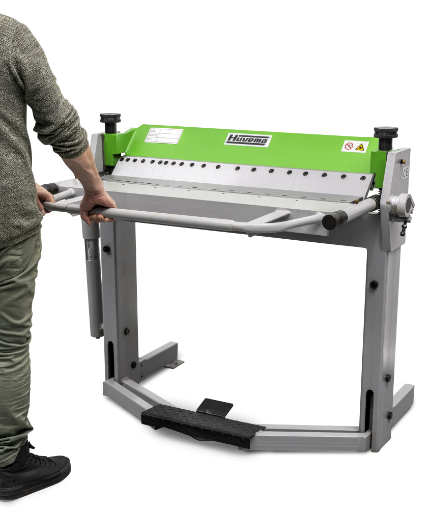Hand- and footoperated folding machine