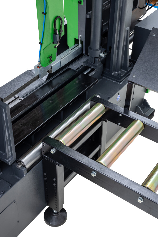 Heavy duty roller conveyor - 2 meters