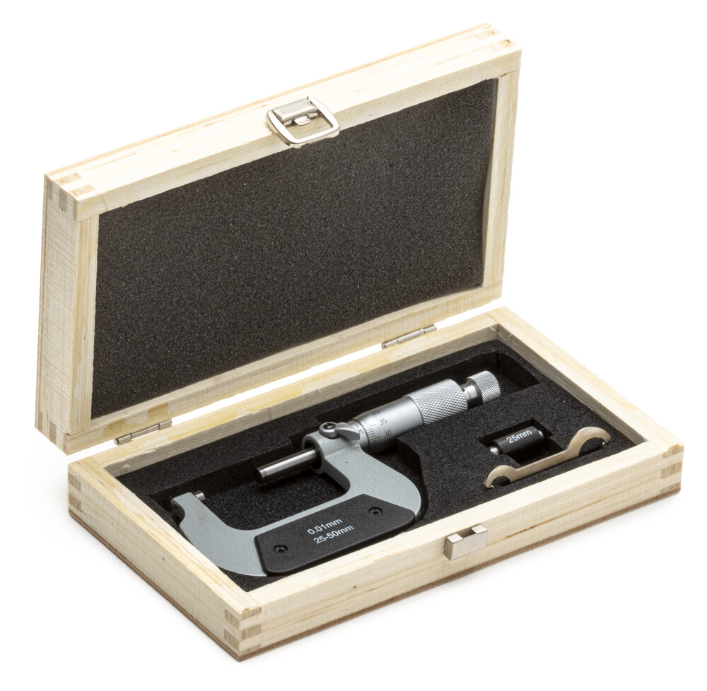 Outdoor micrometer with 0.01mm readout