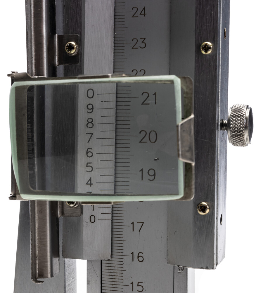 Height and marking gauge with magnifier, nonius 1/20