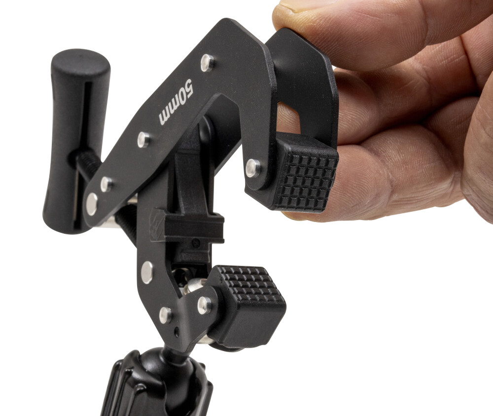 Pince en C avec bras de verrouillage pour support tablette/smartphone