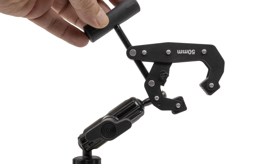 Pince en C avec bras de verrouillage pour support tablette/smartphone