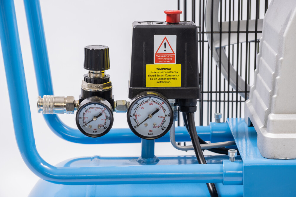 V-snaar aangedreven oliegesmeerde luchtcompressor 100 liter