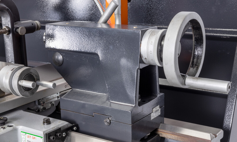 Drehmaschine 410x1500 mm mit Digitalanzeige