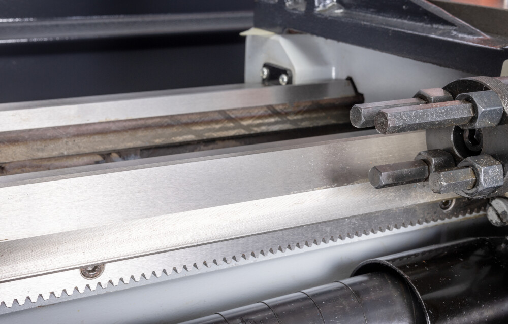 Drehmaschine 410x1500 mm mit Digitalanzeige