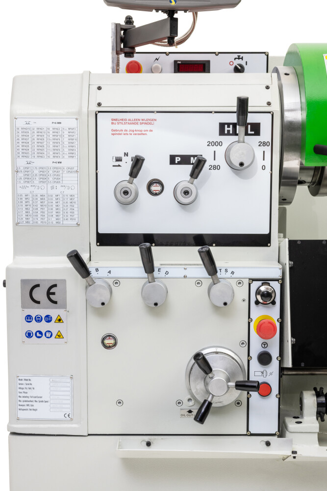 Precisie draaibank 530x2000 mm met variabel toerental