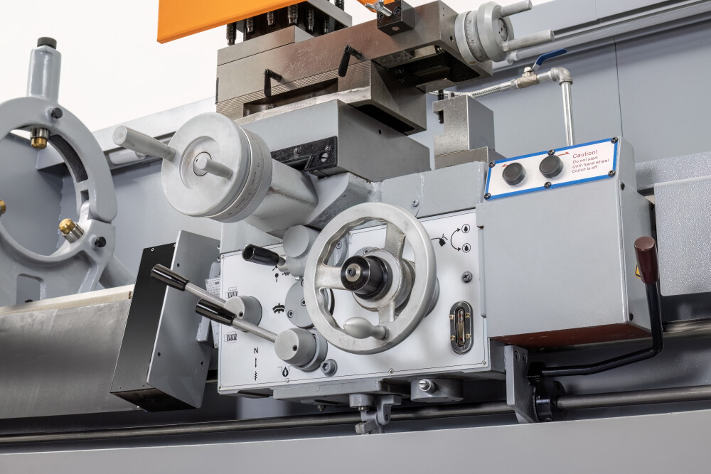 Topline Lathe 660x3300mm with variable speed