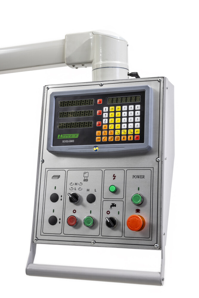 Torenfreesmachine ISO40 met digitale uitlezing en 3 assige voeding