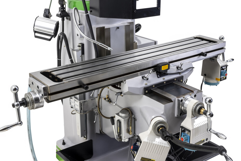 Torenfreesmachine ISO40 met digitale uitlezing en 3 assige voeding