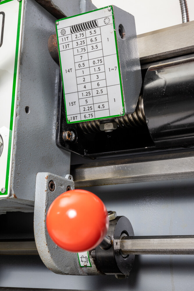 Lathe 460x1500 mm with digital readout