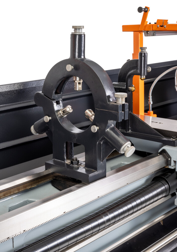 Draaibank 560x2000 mm met digitale uitlezing