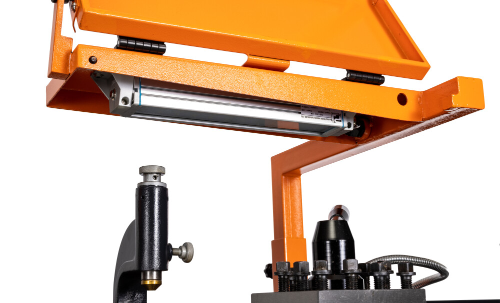 Draaibank 560x2000 mm met digitale uitlezing