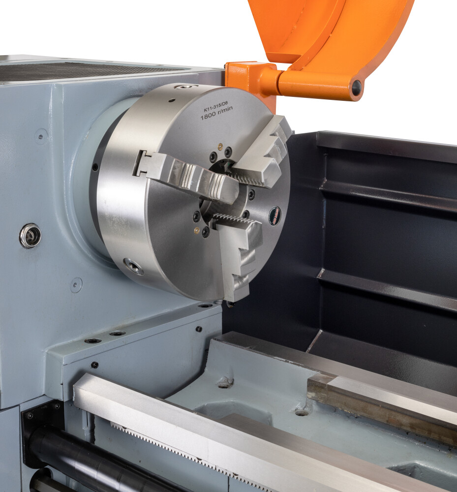 Draaibank 560x2000 mm met digitale uitlezing