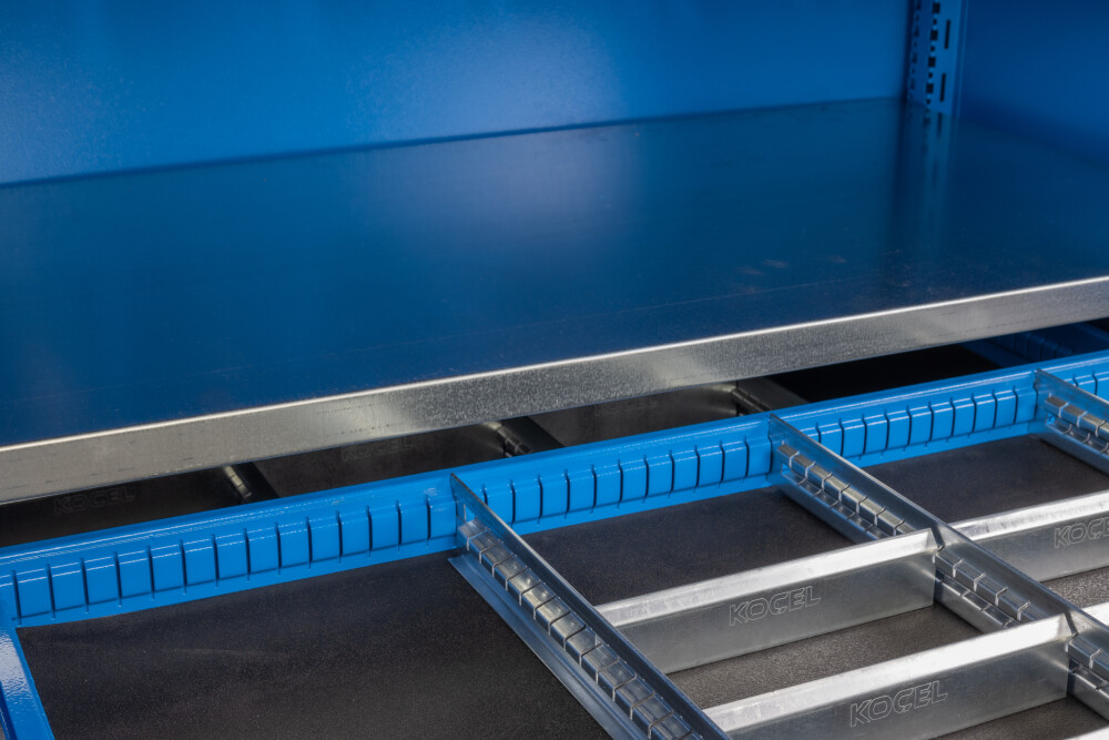 Werkplaatskast met 48 CNC gereedschapshouders en 3 laden