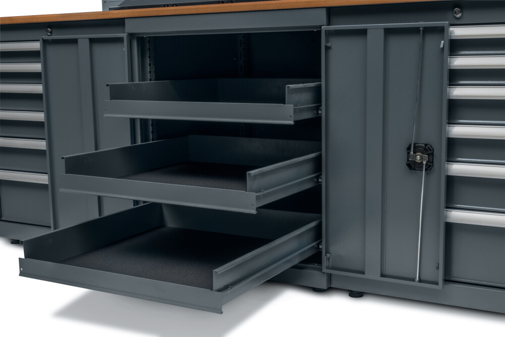 Werkbank mit 12 Schubladen und MDF-Arbeitsplatte