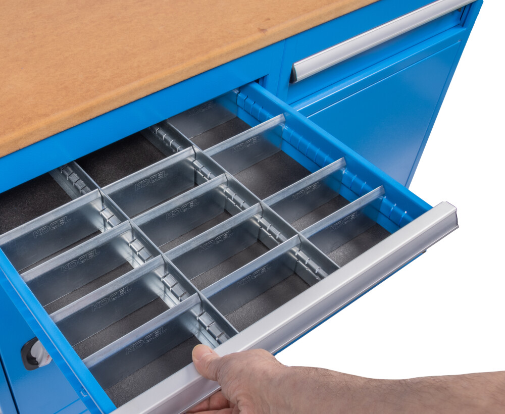 Mobile Werkbank mit Werkzeugwand mit 2,5 cm MDF-Arbeitsplatte