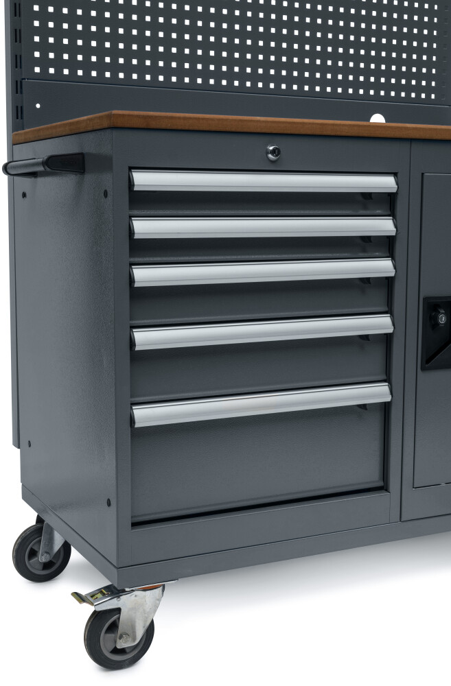 Mobiele werkbank met gereedschapswand