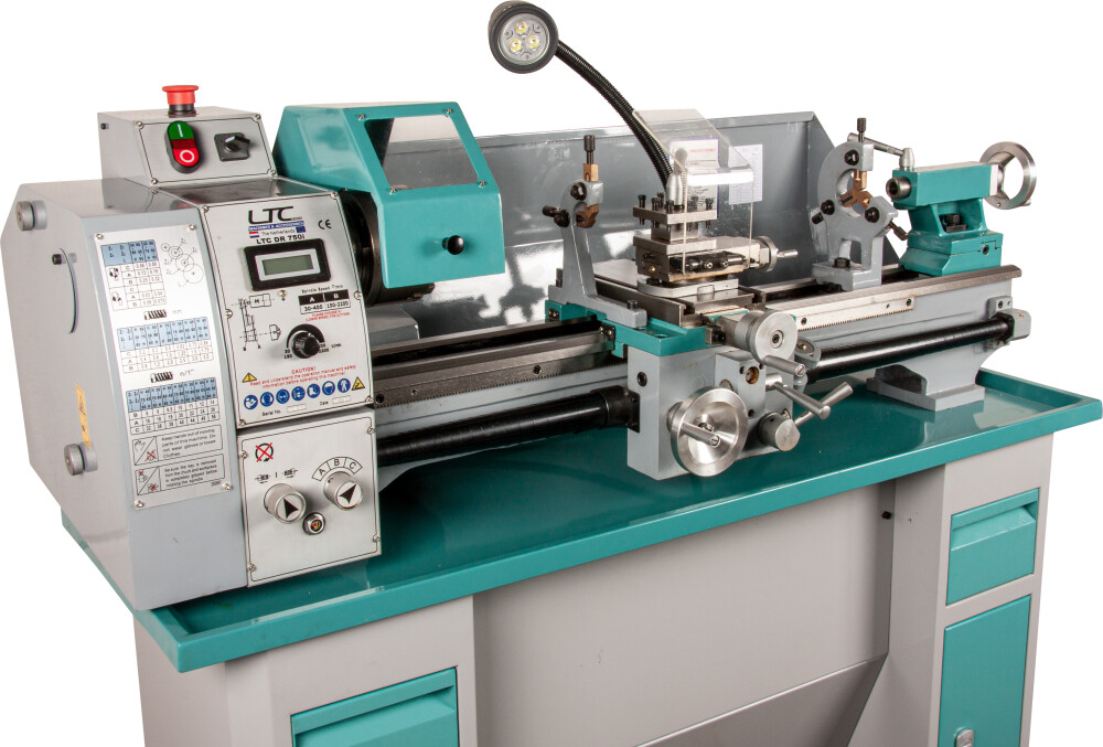 Draaibank 250x750 mm met variabel toerental en digitale uitlezing