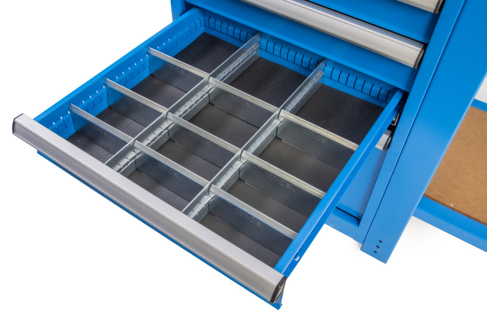Werktafel met 12 CNC universele gereedschapshouders en 5 laden