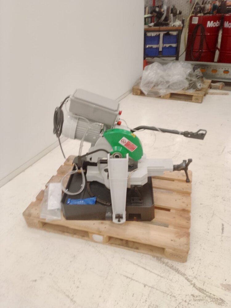 Metal cut-off saw – Not new, but good!